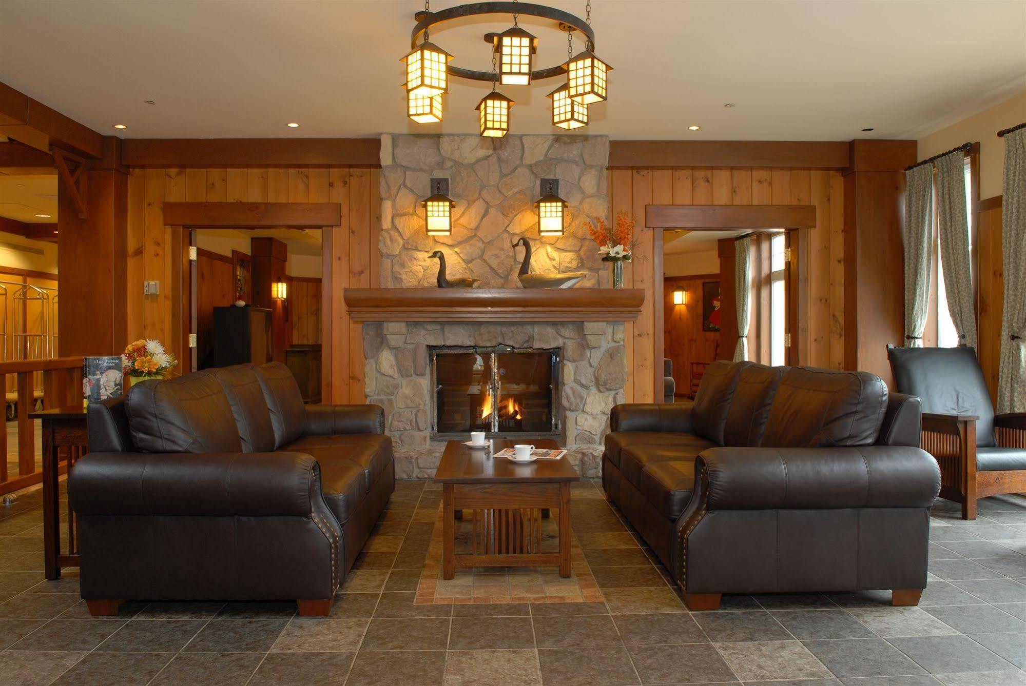 Tour Des Voyageurs Hotell Mont-Tremblant Exteriör bild
