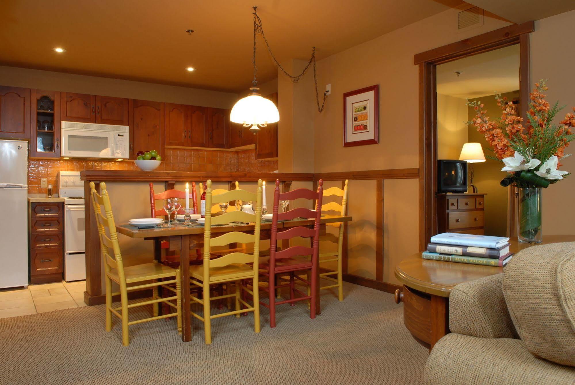 Tour Des Voyageurs Hotell Mont-Tremblant Exteriör bild