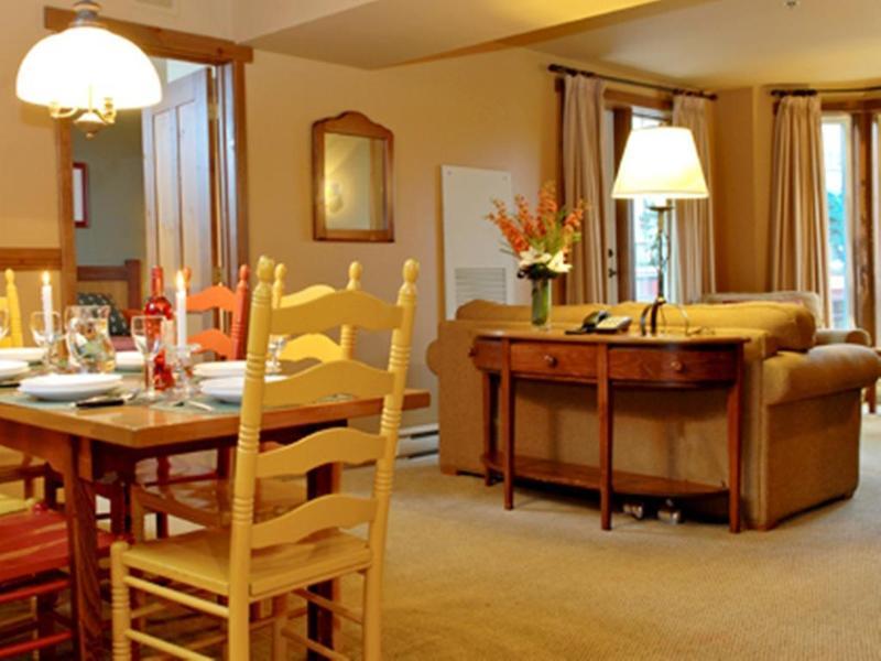 Tour Des Voyageurs Hotell Mont-Tremblant Exteriör bild