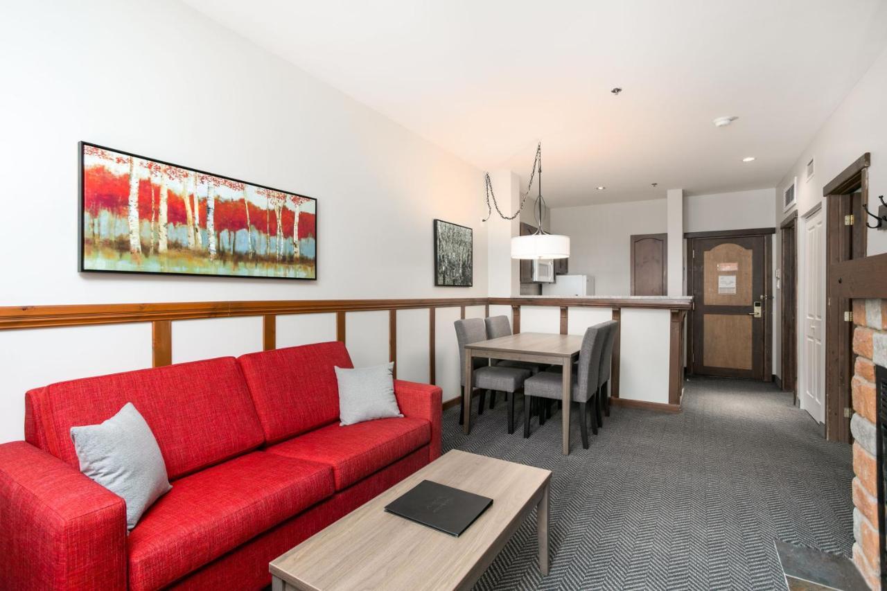 Tour Des Voyageurs Hotell Mont-Tremblant Exteriör bild